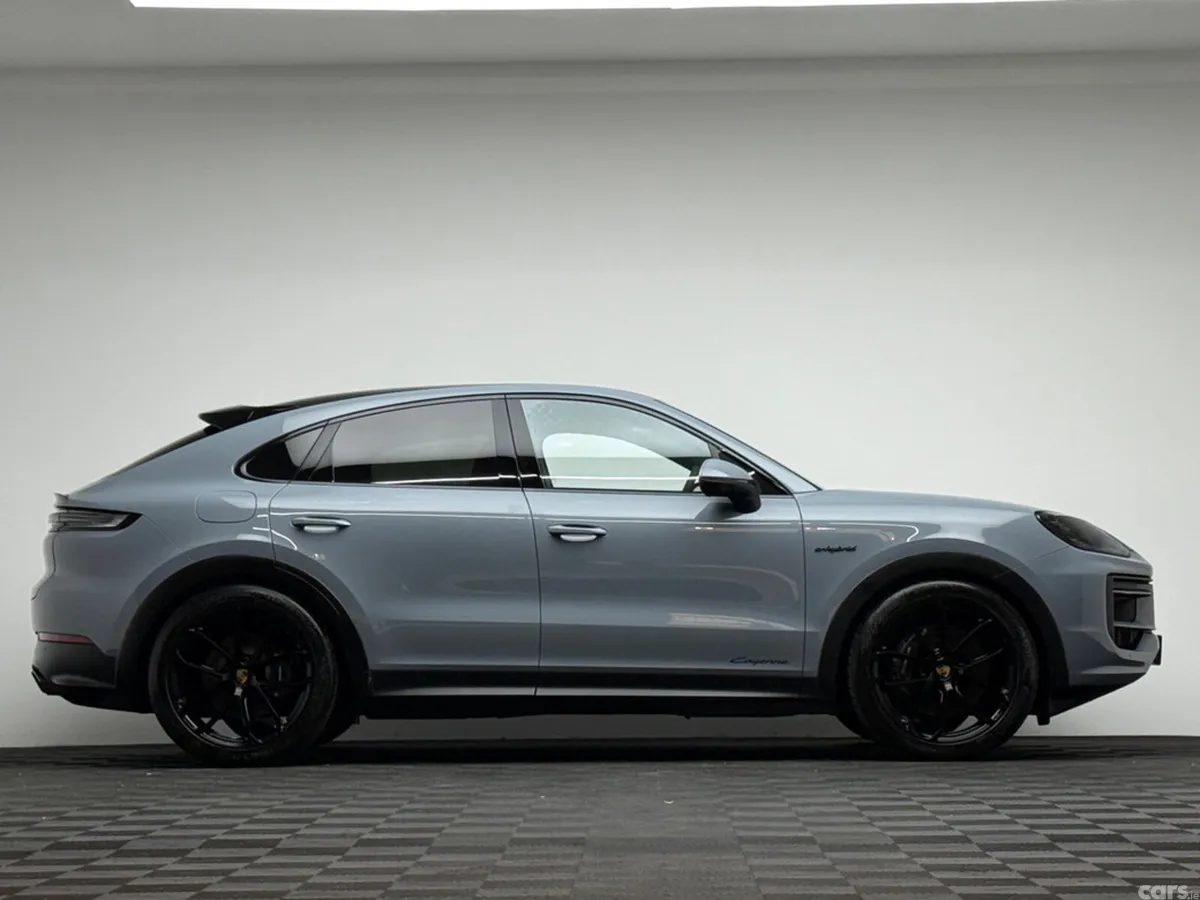 Porsche Cayenne Coupe, Petrol Plug-in Hybrid, 2024, Grey