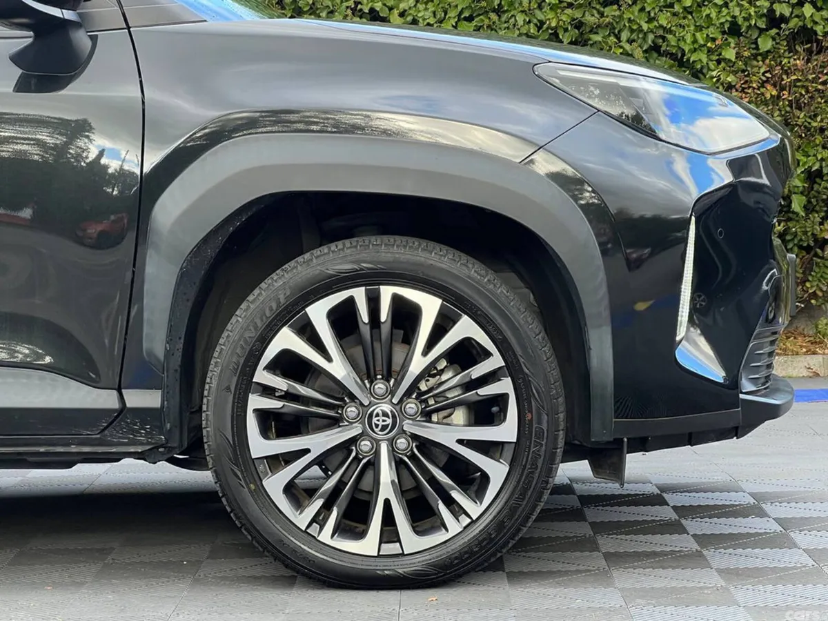 Toyota Yaris Cross Hatchback, Petrol Hybrid, 2021, Black