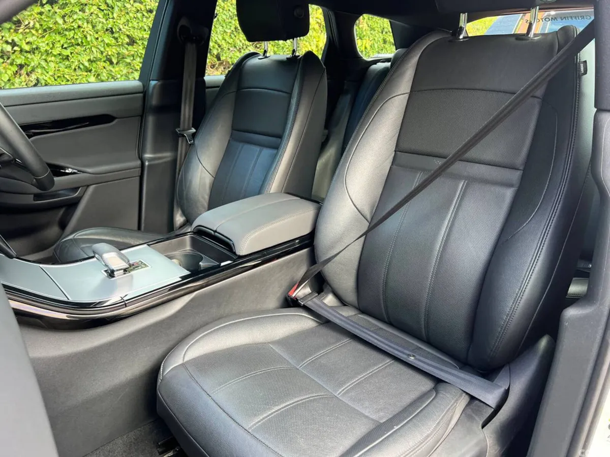 Land Rover Range Rover Evoque SUV, Petrol Plug-in Hybrid, 2024, White