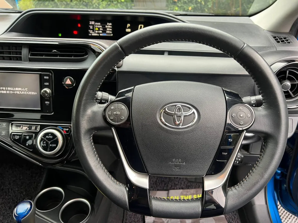 Toyota Aqua Hatchback, Petrol Hybrid, 2018, Blue