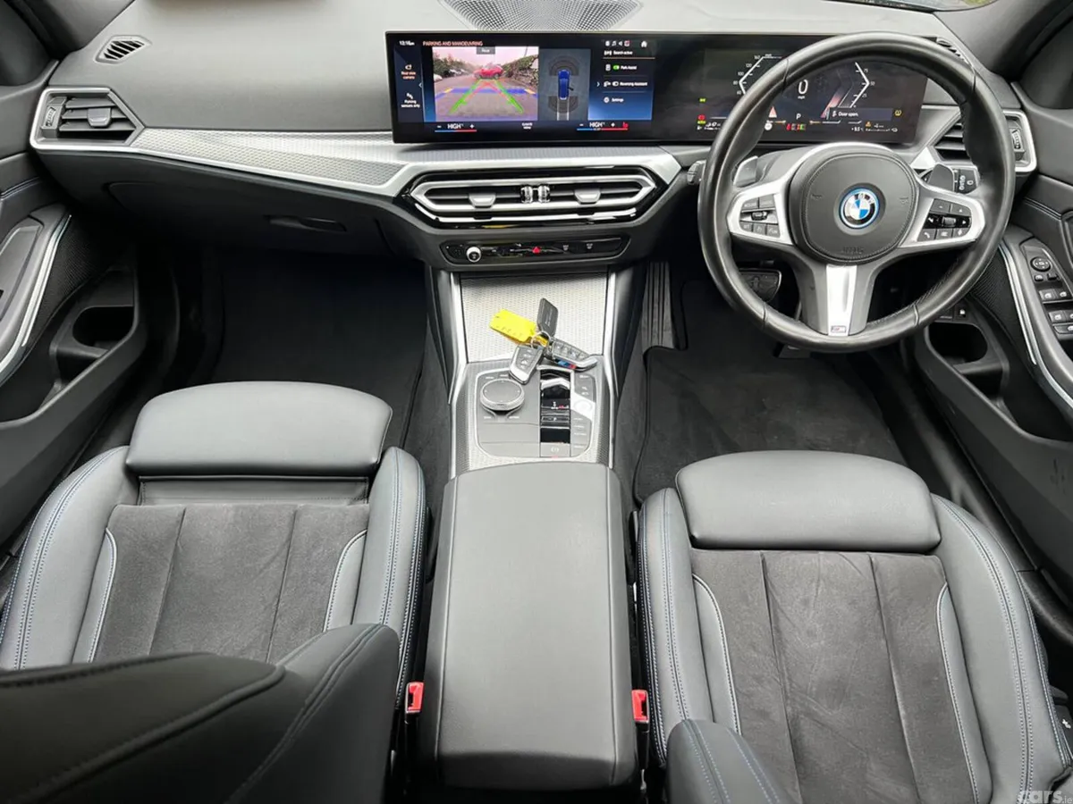BMW 3-Series Estate, Petrol Plug-in Hybrid, 2022, Blue