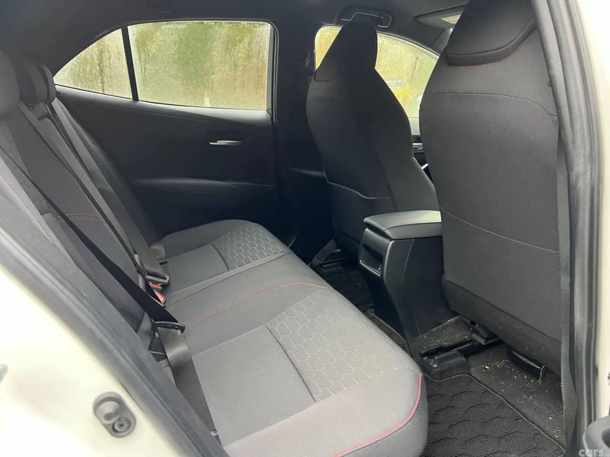 Toyota Corolla Hatchback, Petrol Hybrid, 2018, White