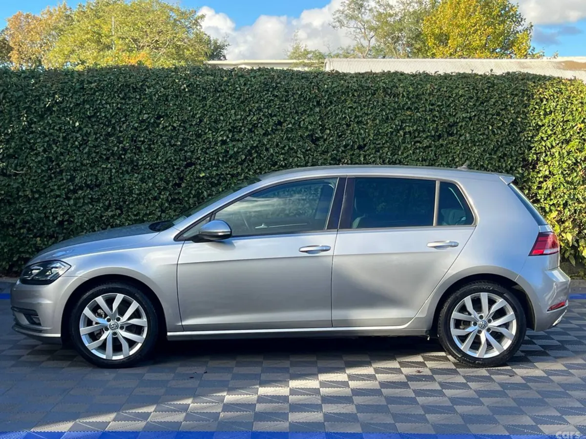 Volkswagen Golf Hatchback, Petrol, 2017, Silver