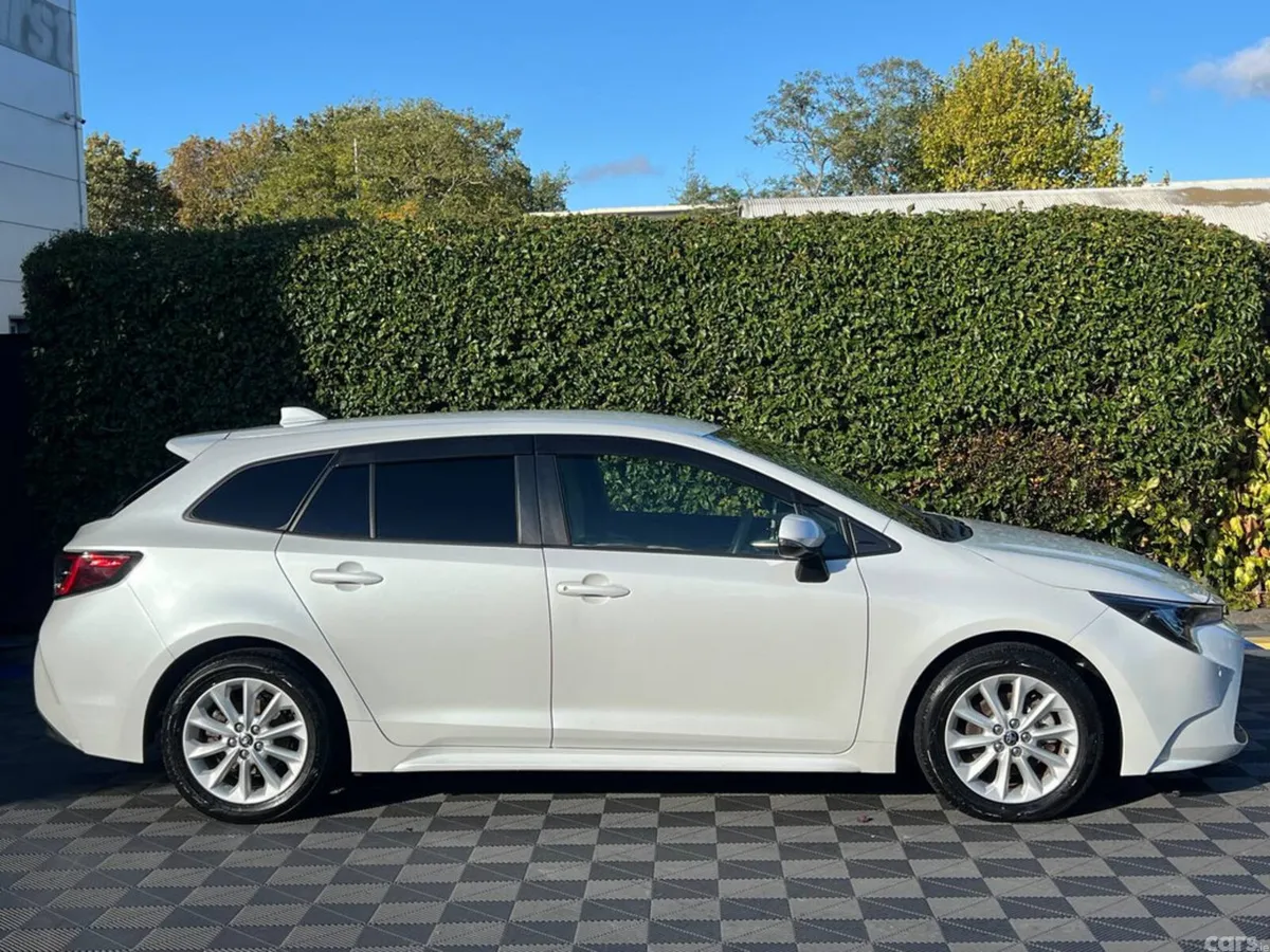 Toyota Corolla Estate, Petrol Hybrid, 2022, White