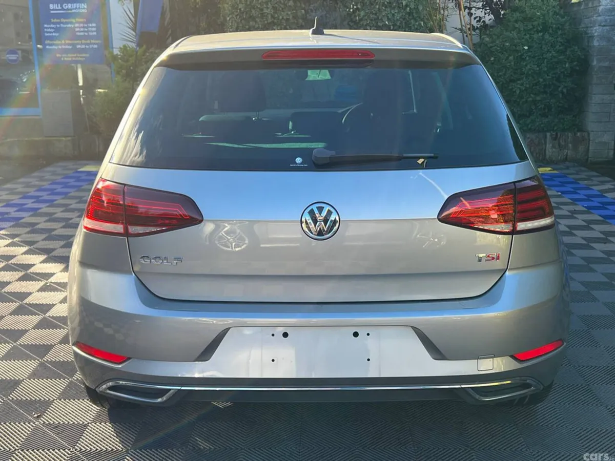Volkswagen Golf Hatchback, Petrol, 2017, Silver