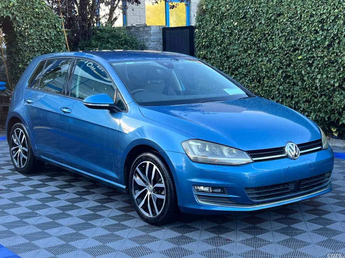 Volkswagen Golf Hatchback, Petrol, 2017, Blue