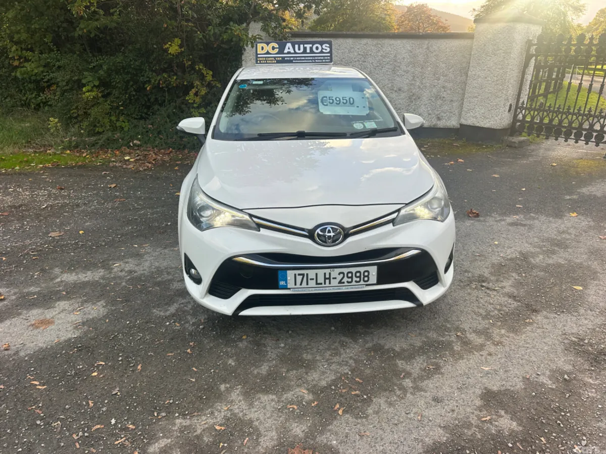 Toyota Avensis Saloon, Diesel, 2017, White
