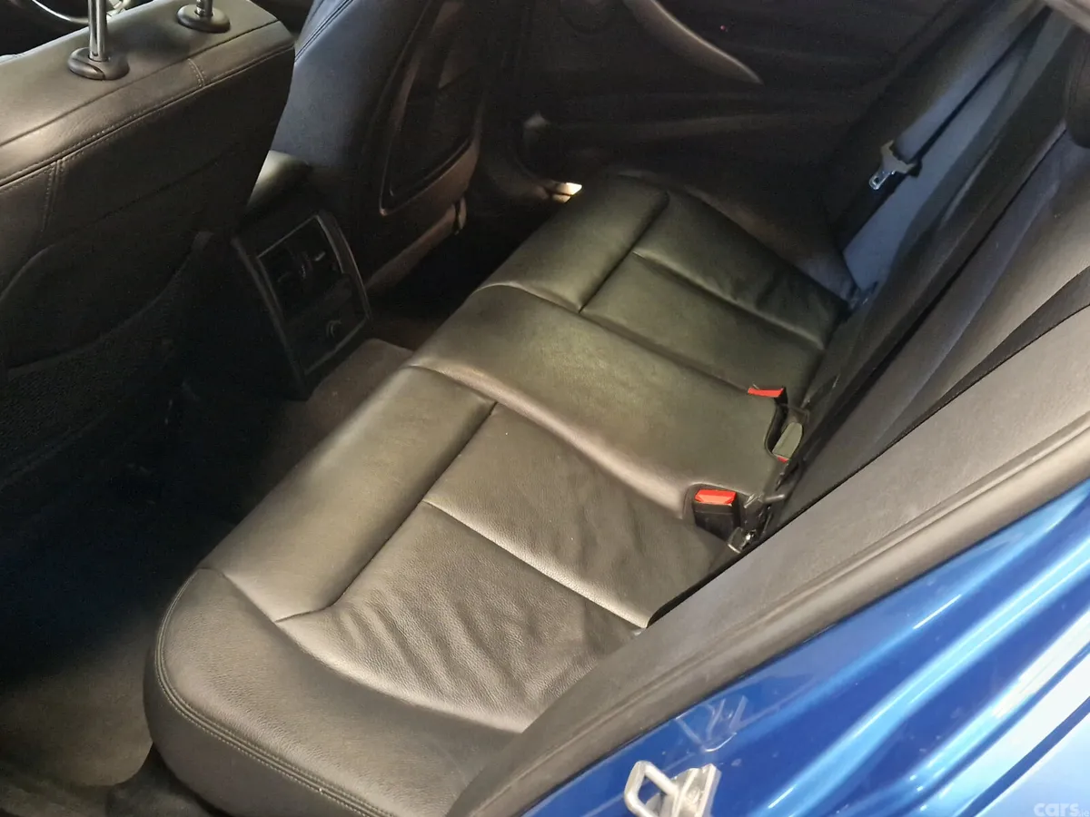 BMW 3-Series Saloon, Petrol Plug-in Hybrid, 2017, Blue
