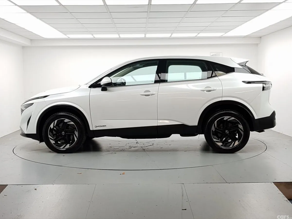 Nissan Qashqai MPV, Petrol Hybrid, 2026, White