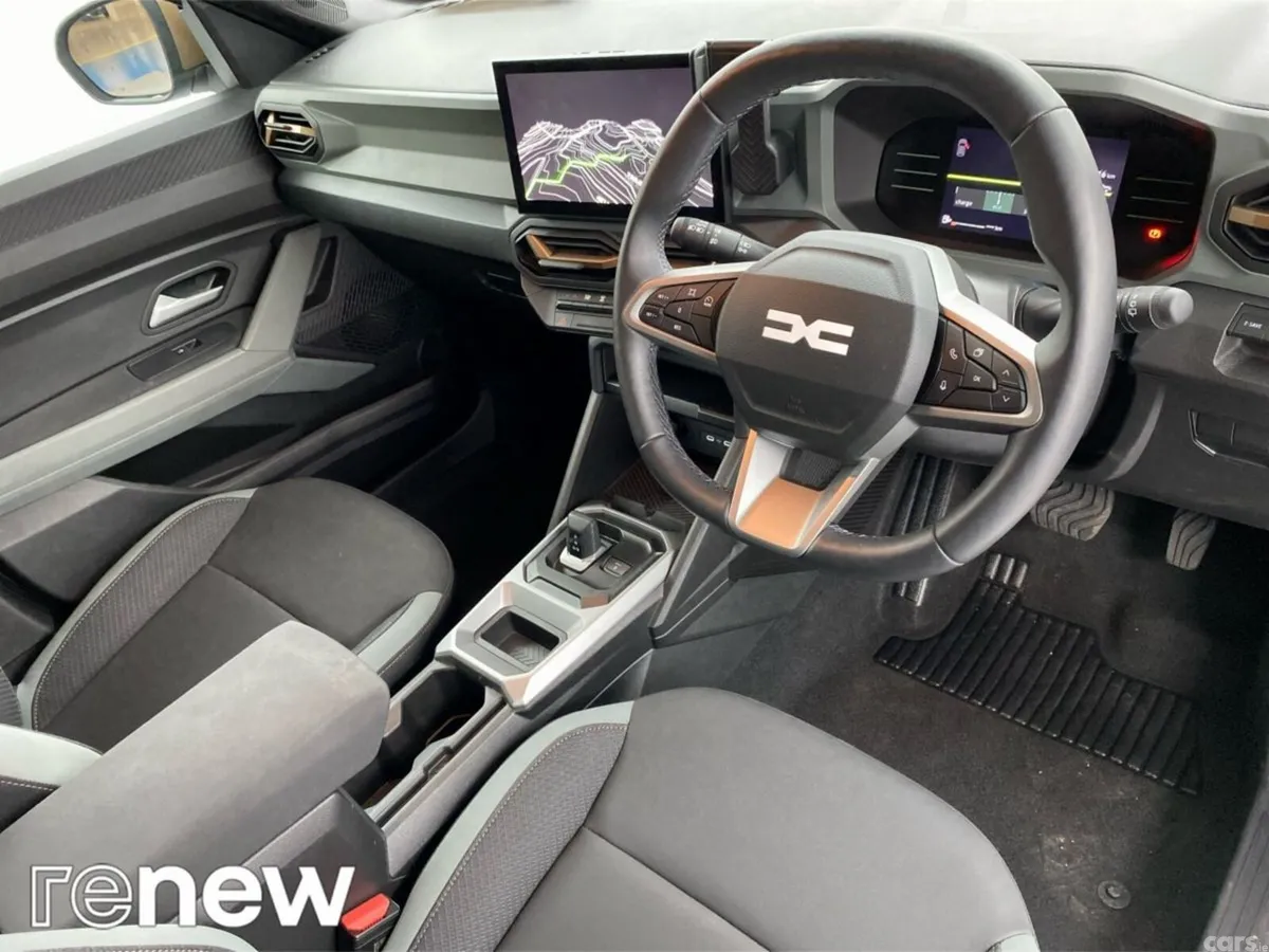 Dacia Duster SUV, Petrol Hybrid, 2026, Grey