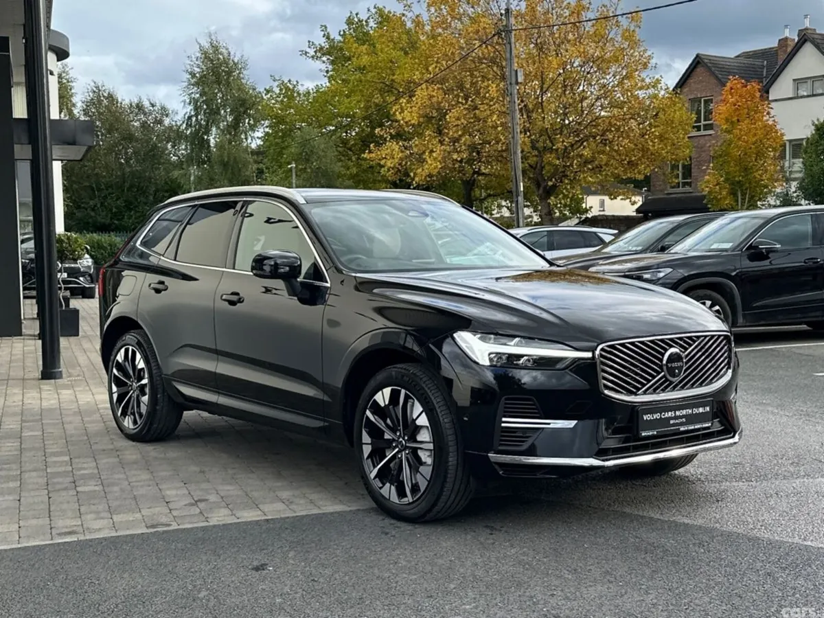 Volvo XC60 SUV, Petrol Plug-in Hybrid, 2026, Black