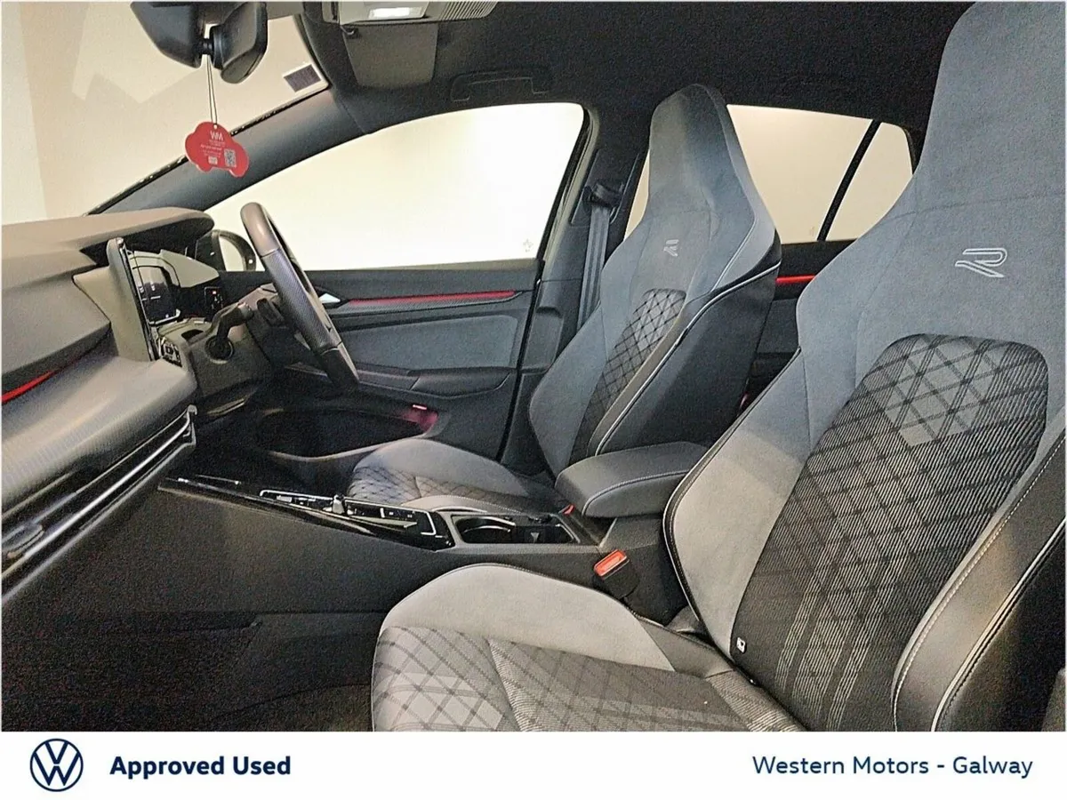 Volkswagen Golf Estate, Diesel, 2024, Black