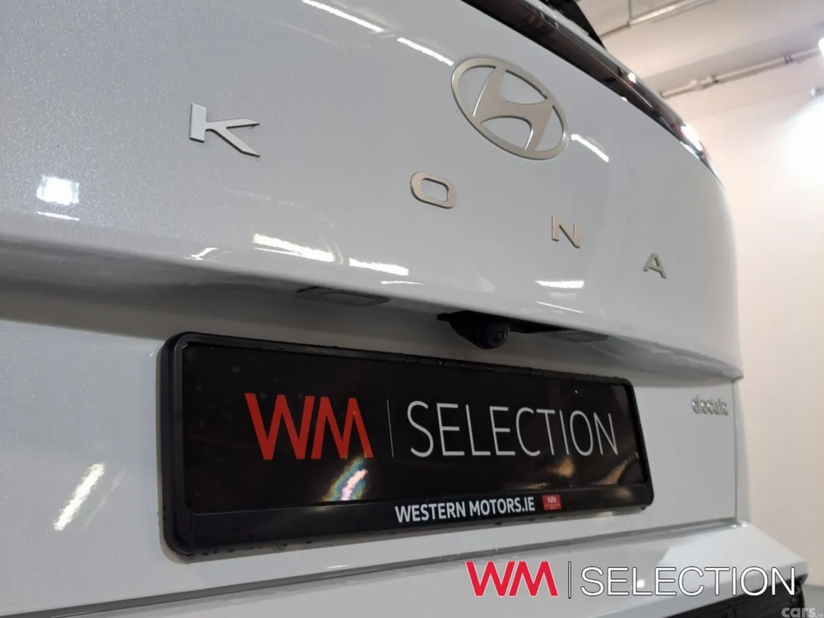 Hyundai KONA Hatchback, Electric, 2026, White
