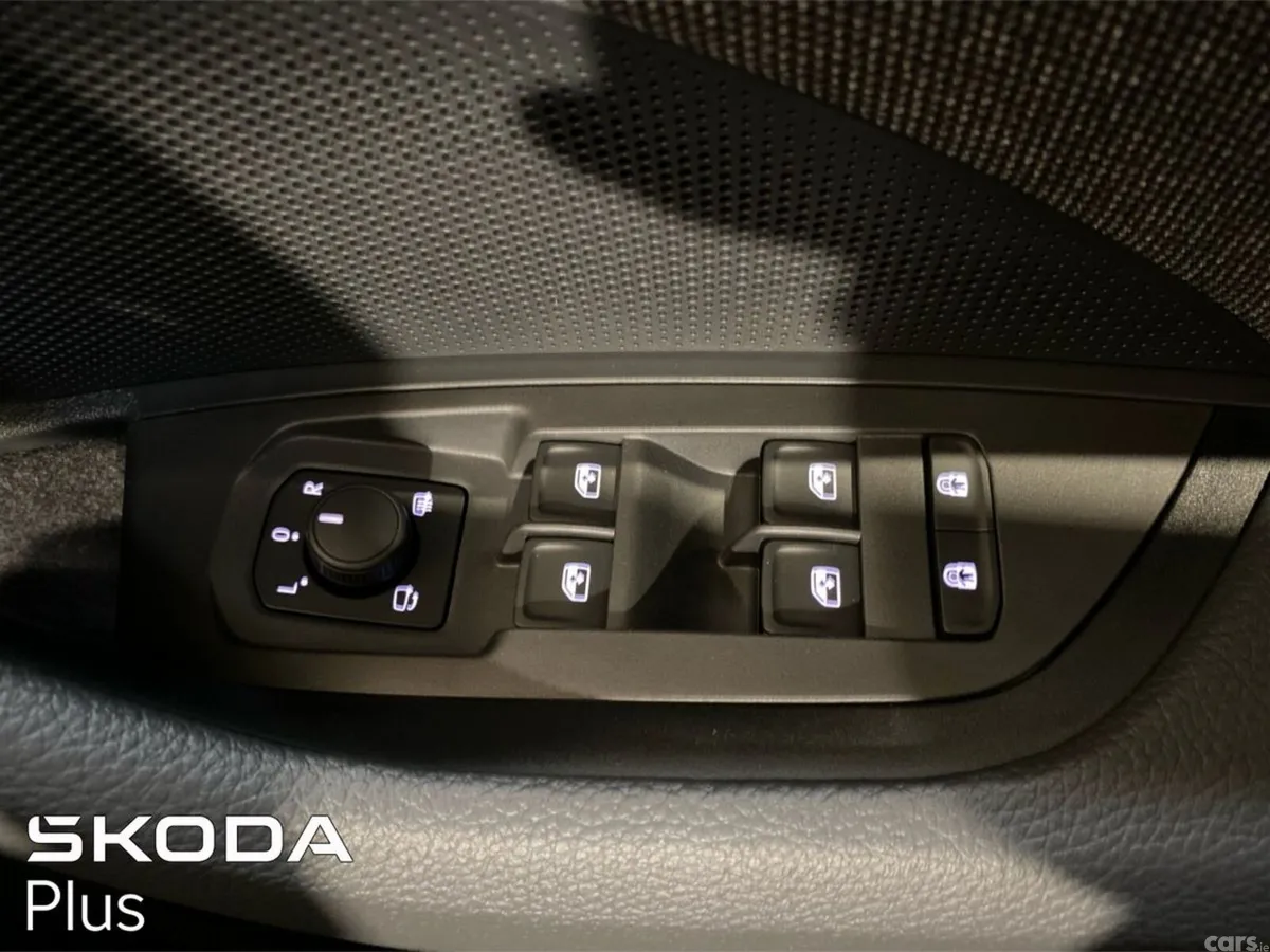 Skoda Kodiaq SUV, Petrol Plug-in Hybrid, 2026, Grey