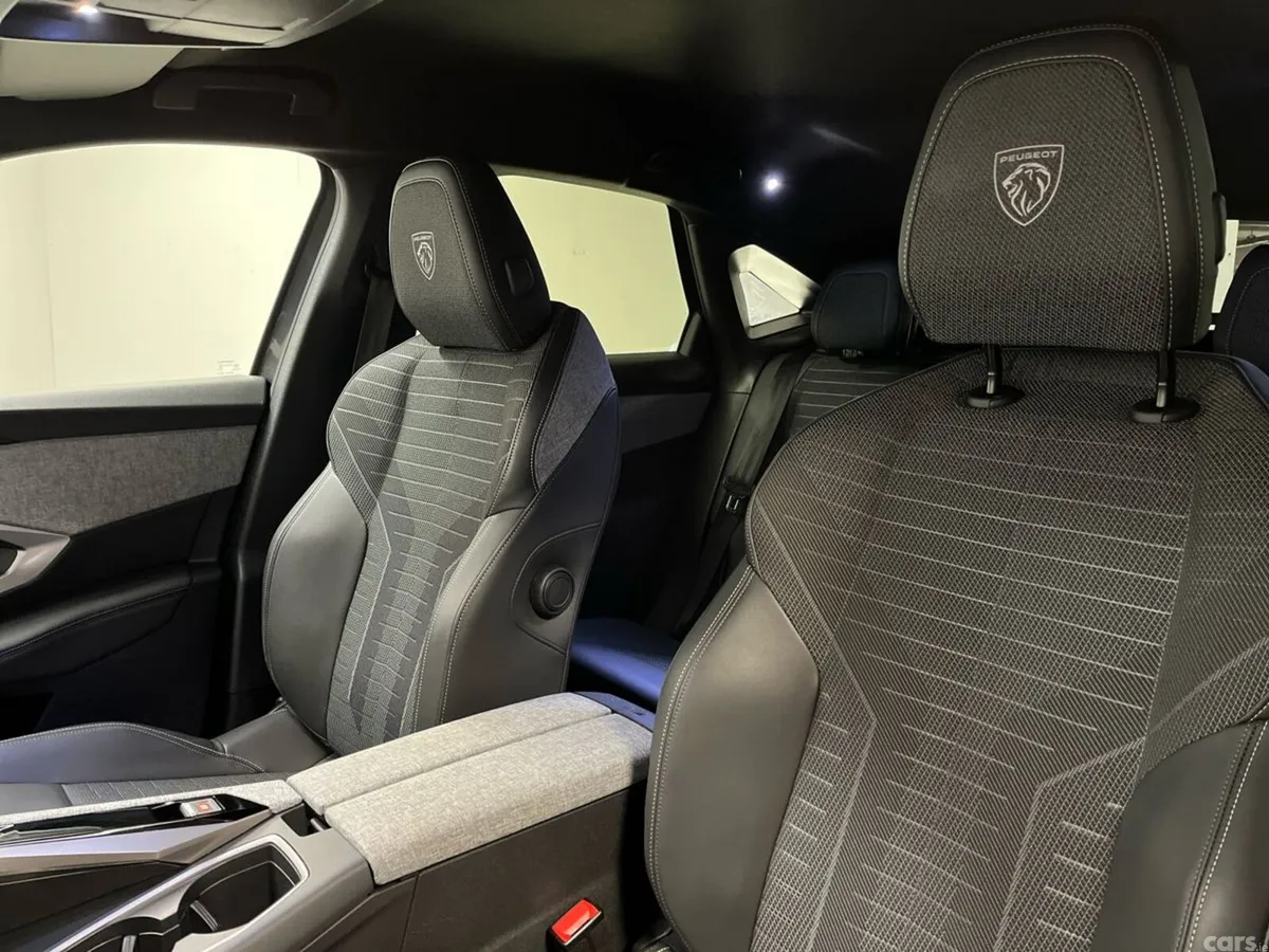 Peugeot 3008 SUV, Electric, 2025, Grey