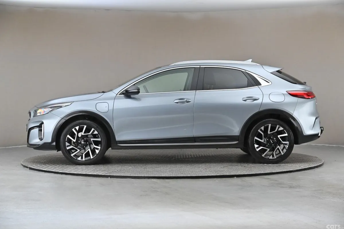 Kia XCeed SUV, Petrol Plug-in Hybrid, 2023, Grey