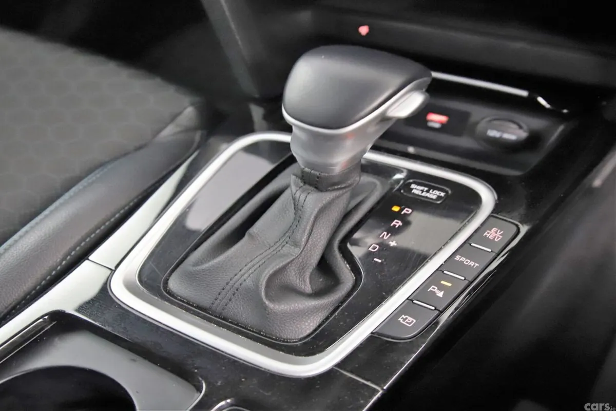 Kia XCeed SUV, Petrol Plug-in Hybrid, 2023, Grey