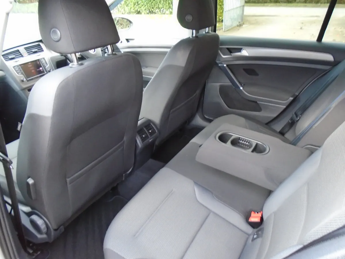 Volkswagen Golf Hatchback, Diesel, 2017, Silver