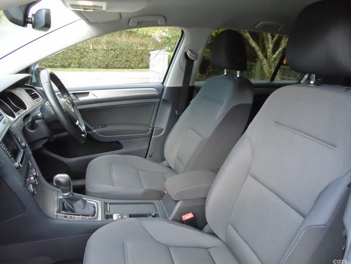 Volkswagen Golf Hatchback, Diesel, 2017, Silver