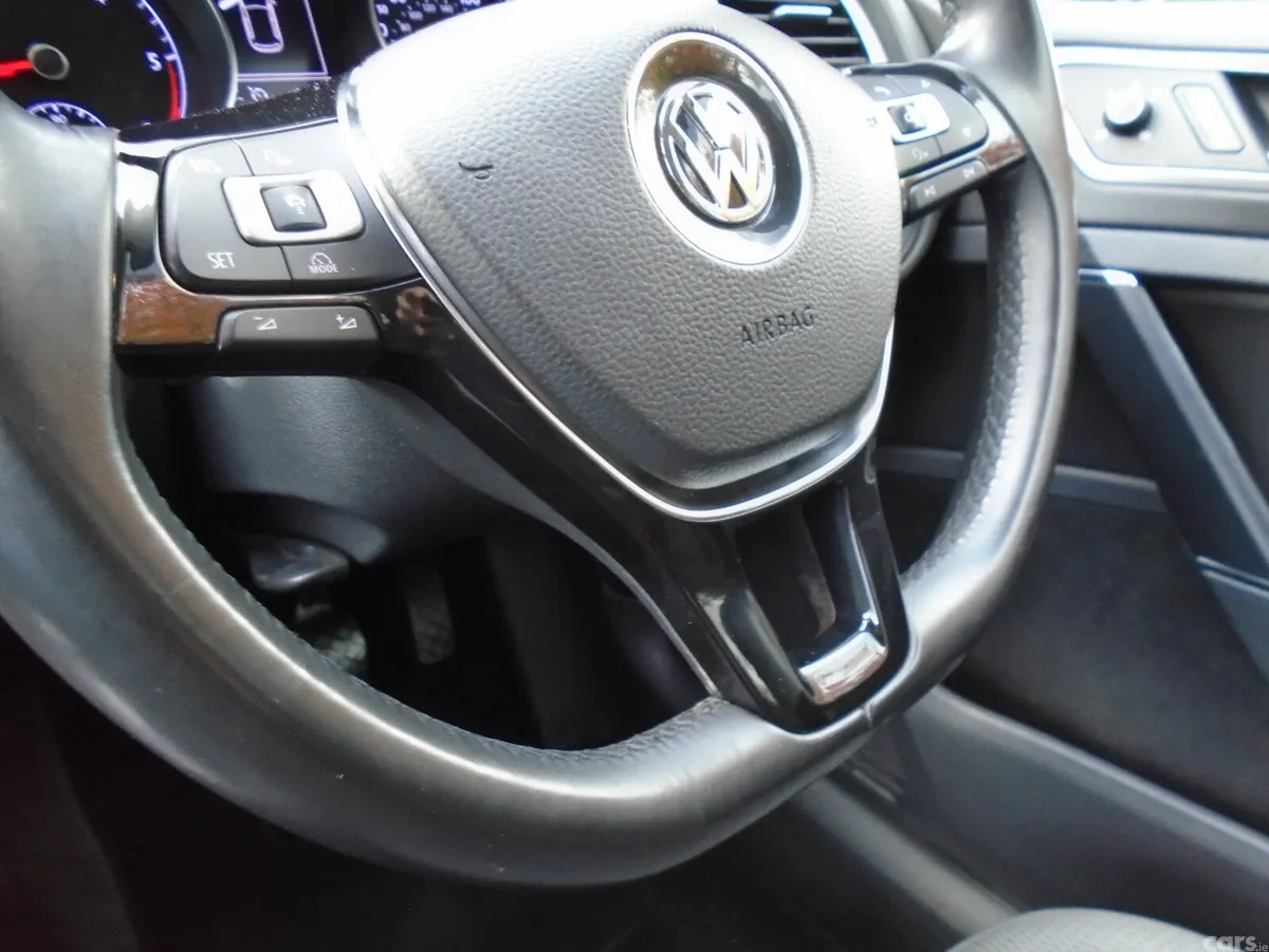 Volkswagen Golf Hatchback, Diesel, 2017, Silver