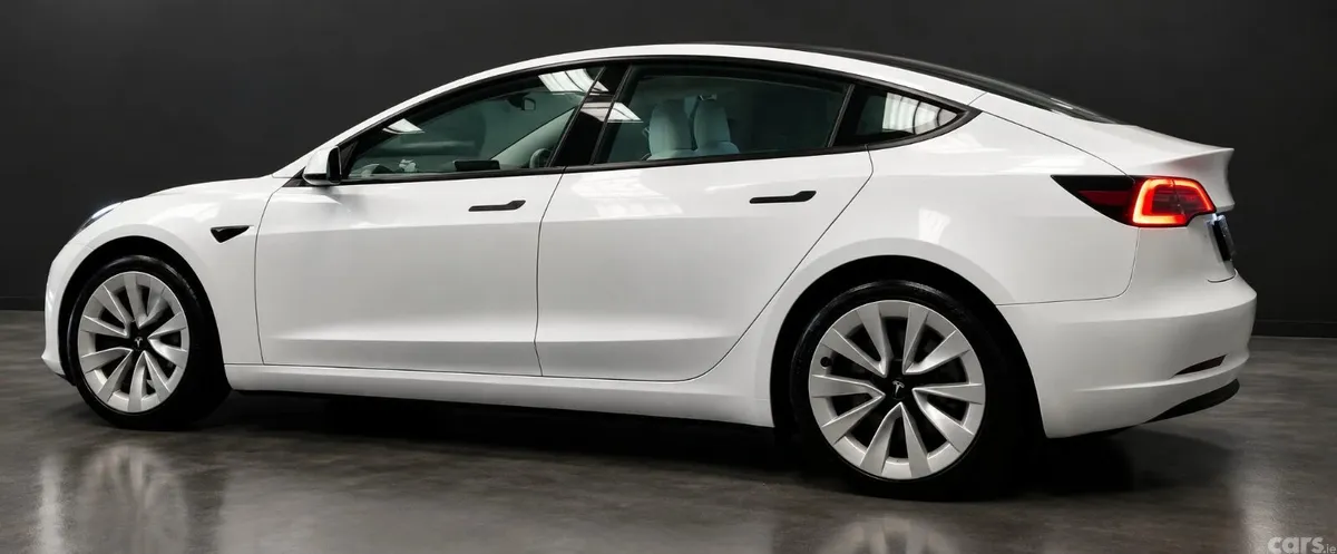 Tesla Model 3 Saloon, Electric, 2022, White