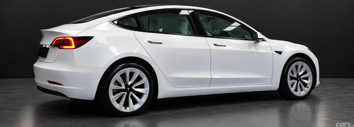 Tesla Model 3 Saloon, Electric, 2022, White