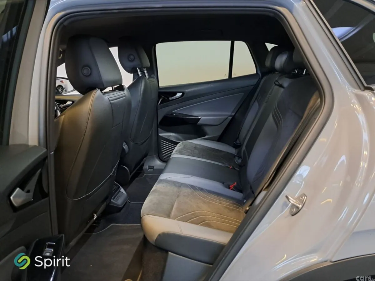 Volkswagen ID.4 SUV, Electric, 2023, Grey