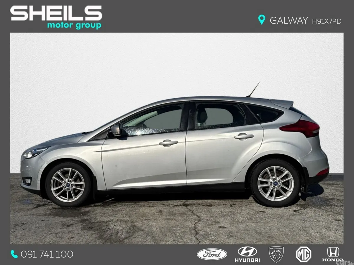 Ford Focus Hatchback, Petrol, 2017, Grey