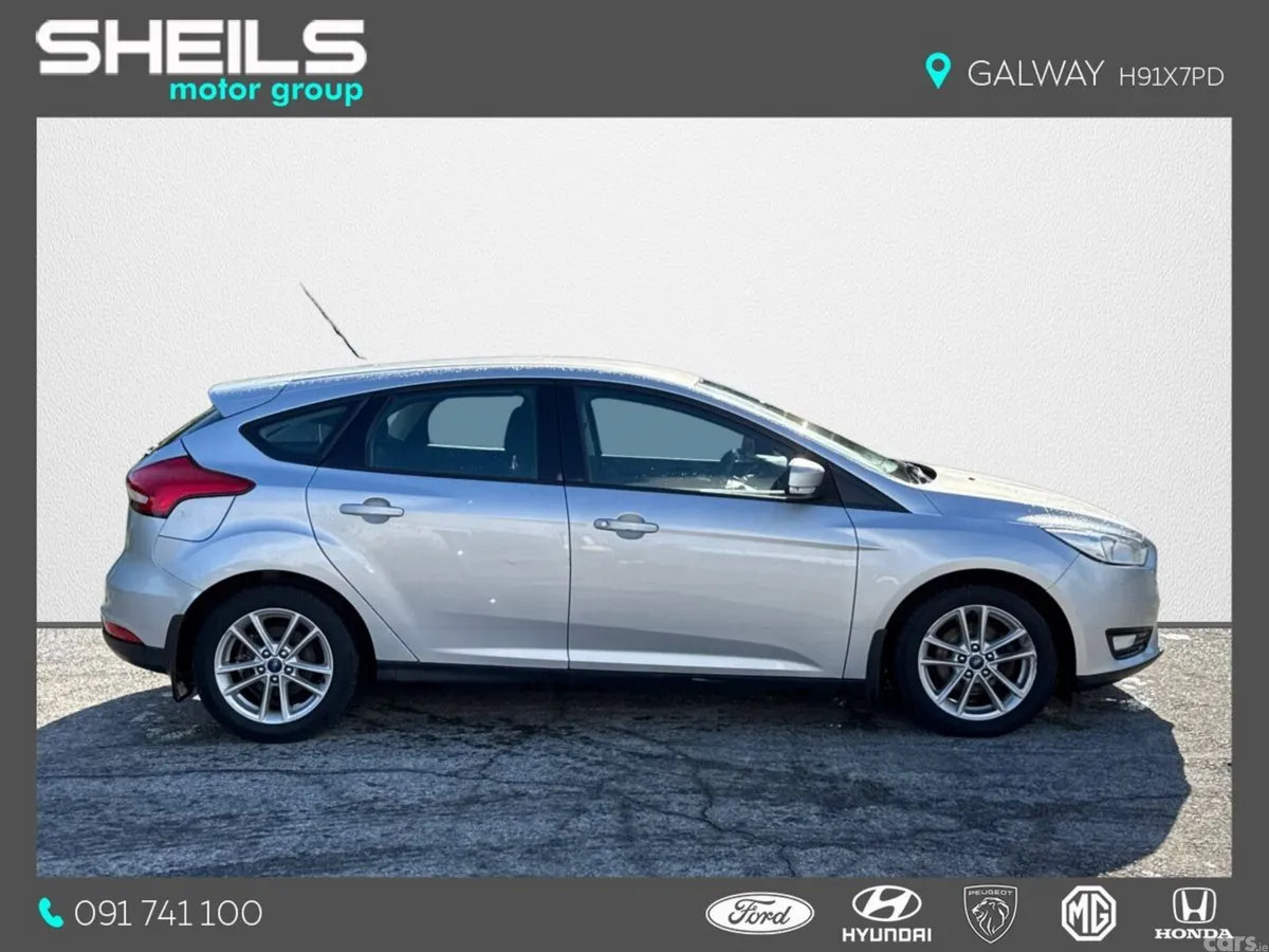 Ford Focus Hatchback, Petrol, 2017, Grey