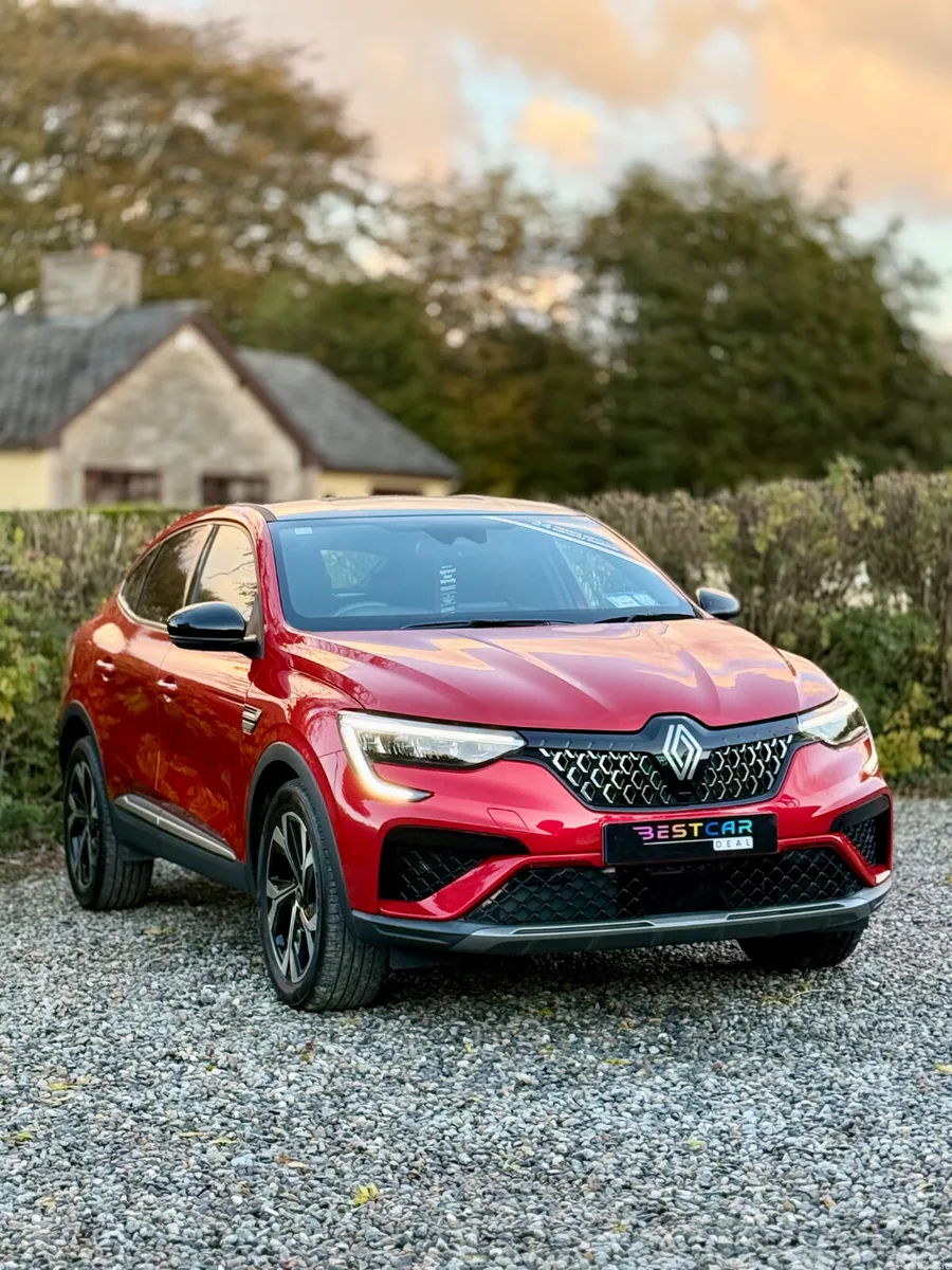 Renault Arkana Hatchback, Petrol, 2024, Red