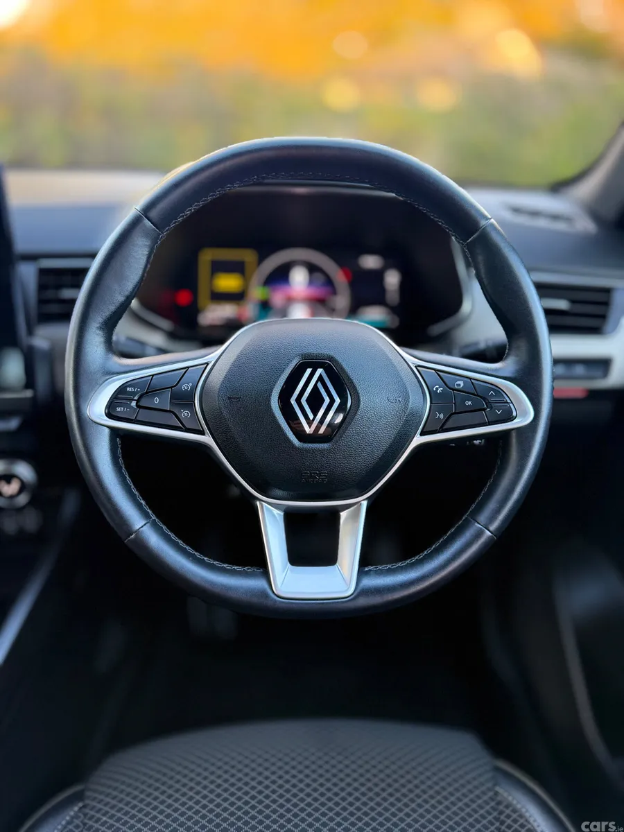Renault Arkana Hatchback, Petrol, 2024, Red