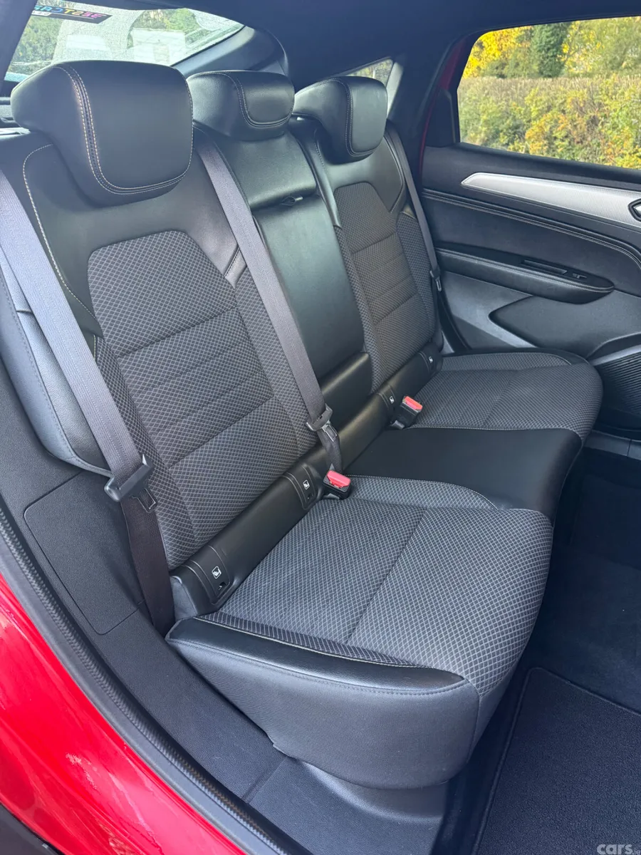 Renault Arkana Hatchback, Petrol, 2024, Red