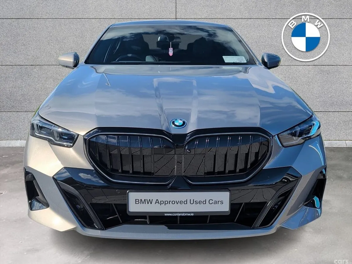 BMW 5-Series Saloon, Petrol Plug-in Hybrid, 2026, Grey