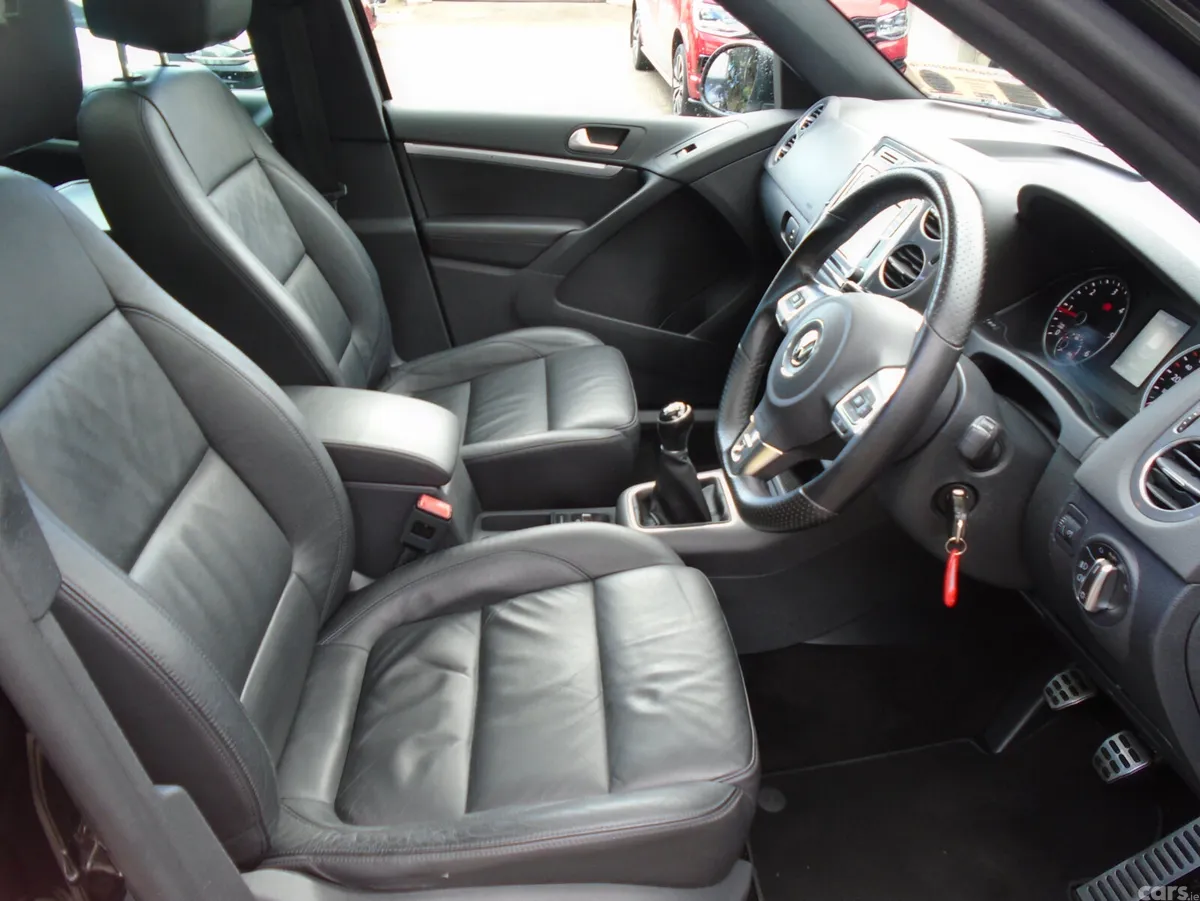 Volkswagen Tiguan SUV, Diesel, 2015, Black