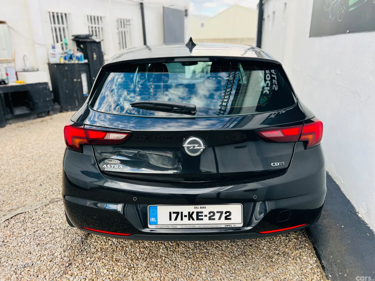 Opel Astra Hatchback, Diesel, 2017, Black