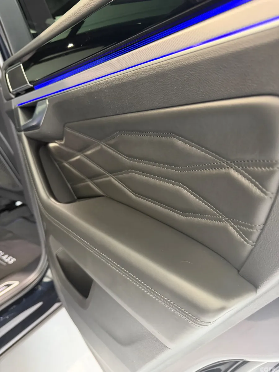 Volkswagen Touareg SUV, Petrol Plug-in Hybrid, 2023, Grey