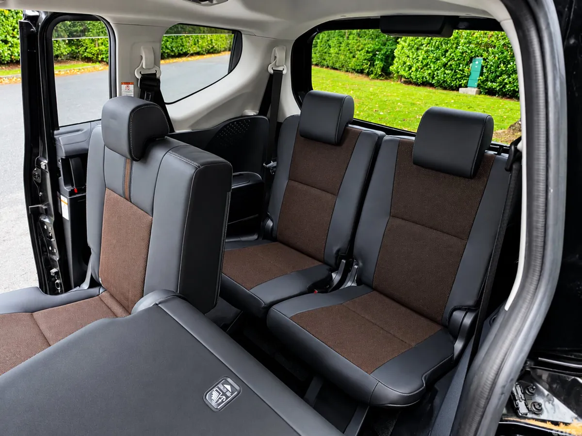 Toyota Sienta MPV, Petrol Hybrid, 2018, Black