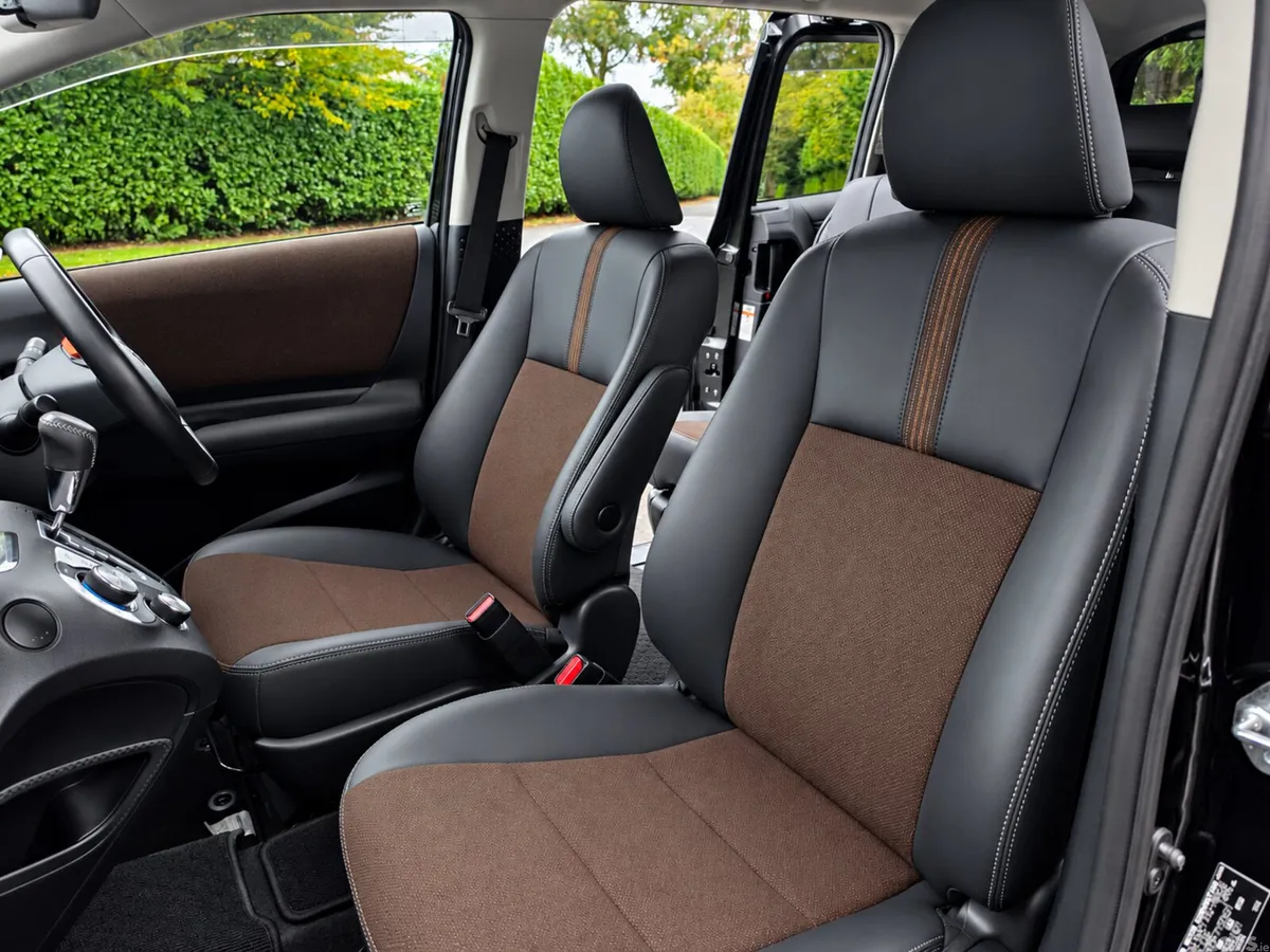Toyota Sienta MPV, Petrol Hybrid, 2018, Black