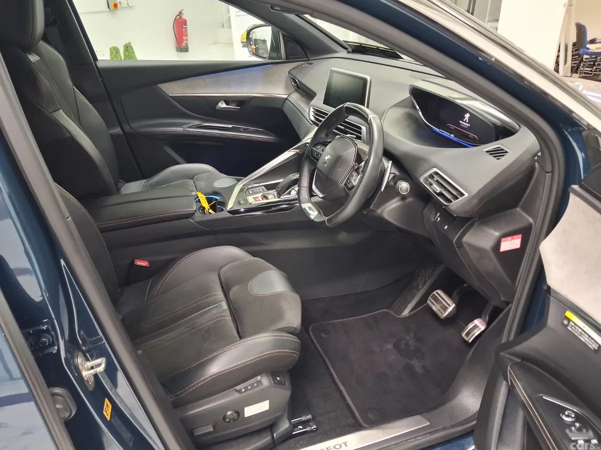 Peugeot 5008 SUV, Diesel, 2021, Blue