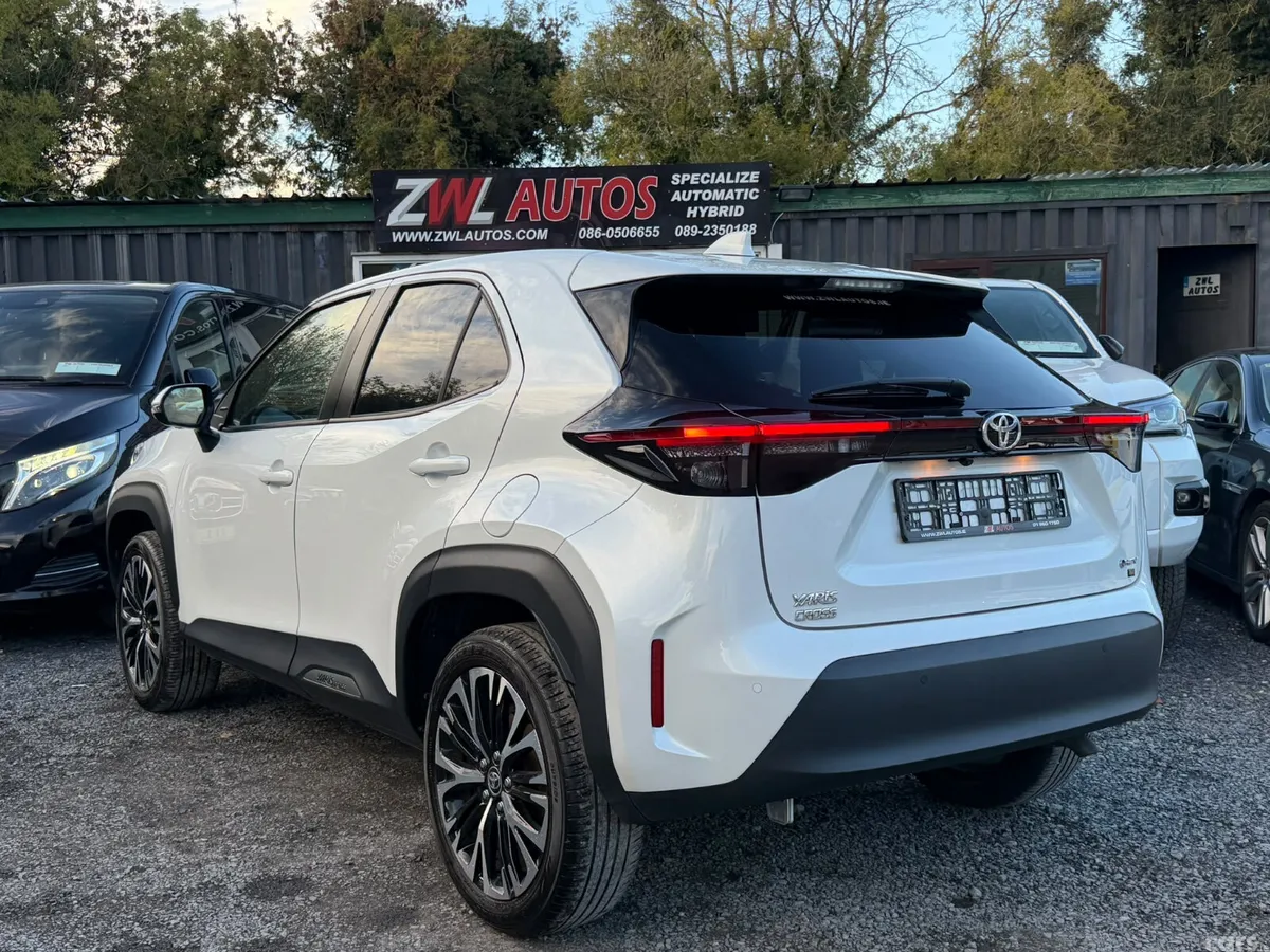 Toyota Yaris Cross MPV, Petrol Hybrid, 2024, White