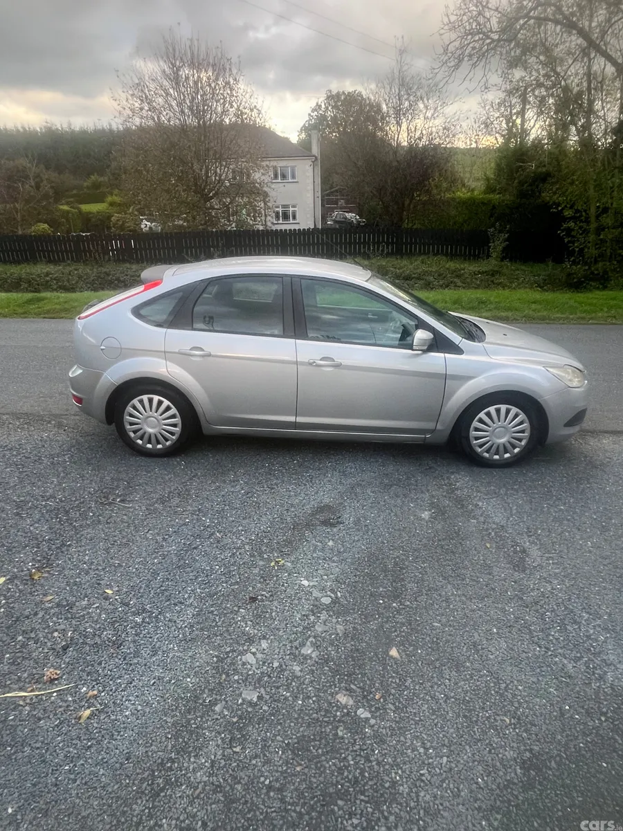 Ford Focus Hatchback, Diesel, 2010, Silver