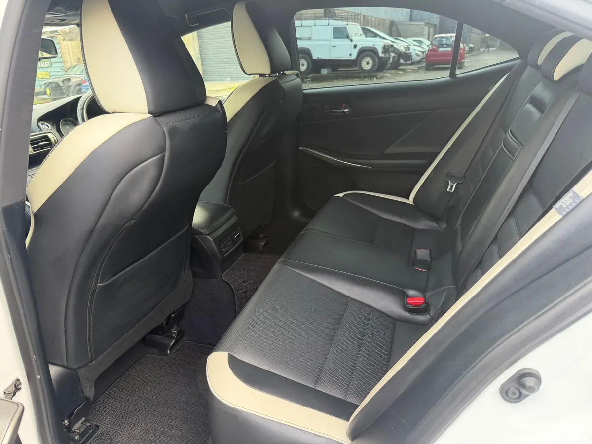 Lexus IS Saloon, Petrol Hybrid, 2016, White