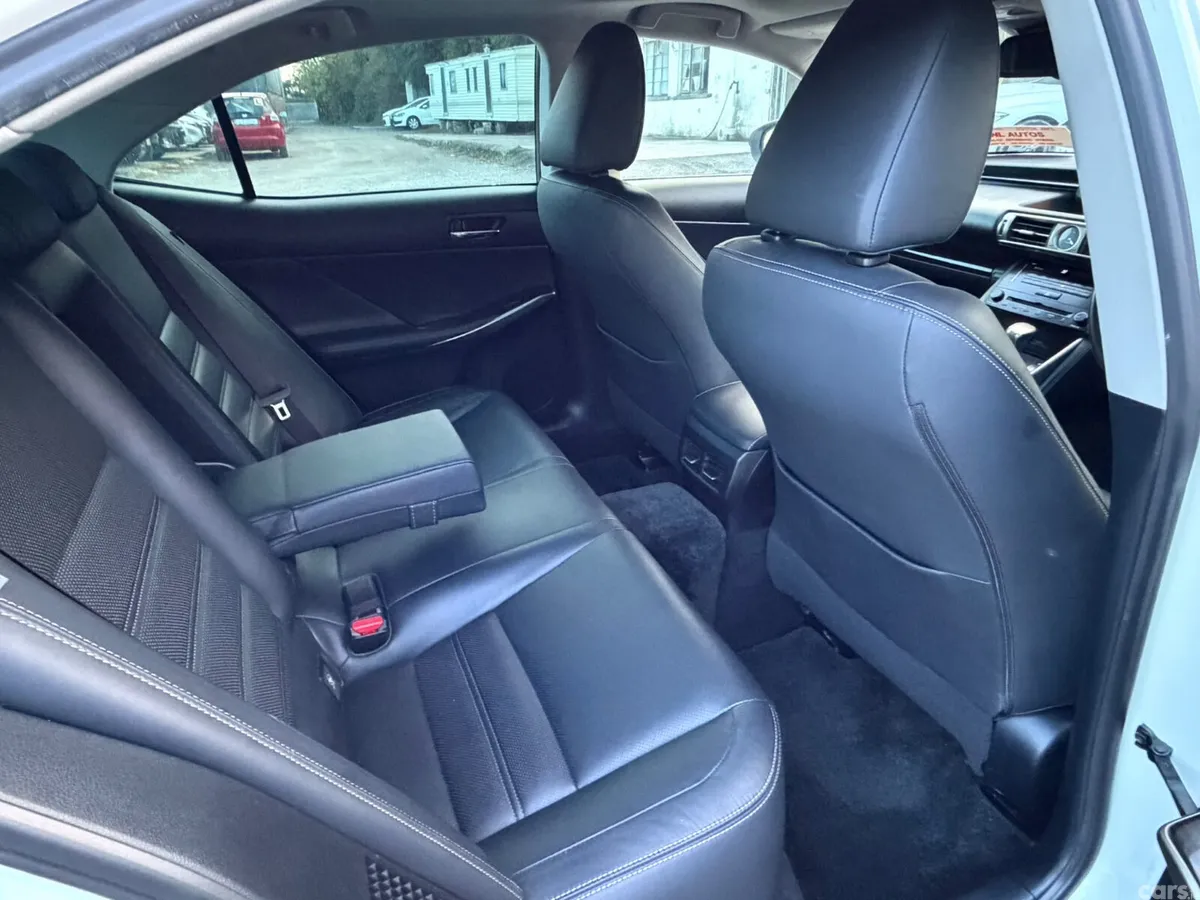 Lexus IS Saloon, Petrol Hybrid, 2014, White