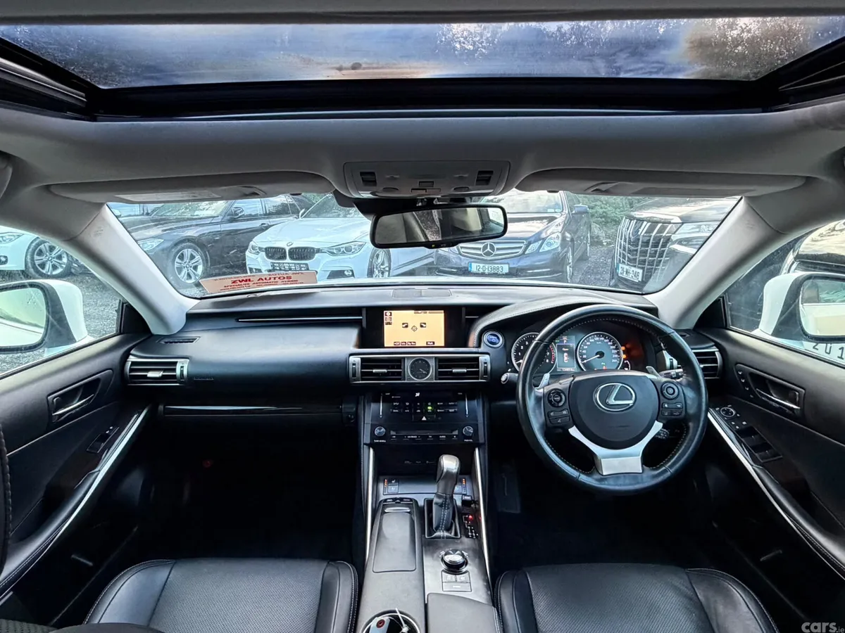 Lexus IS Saloon, Petrol Hybrid, 2014, White