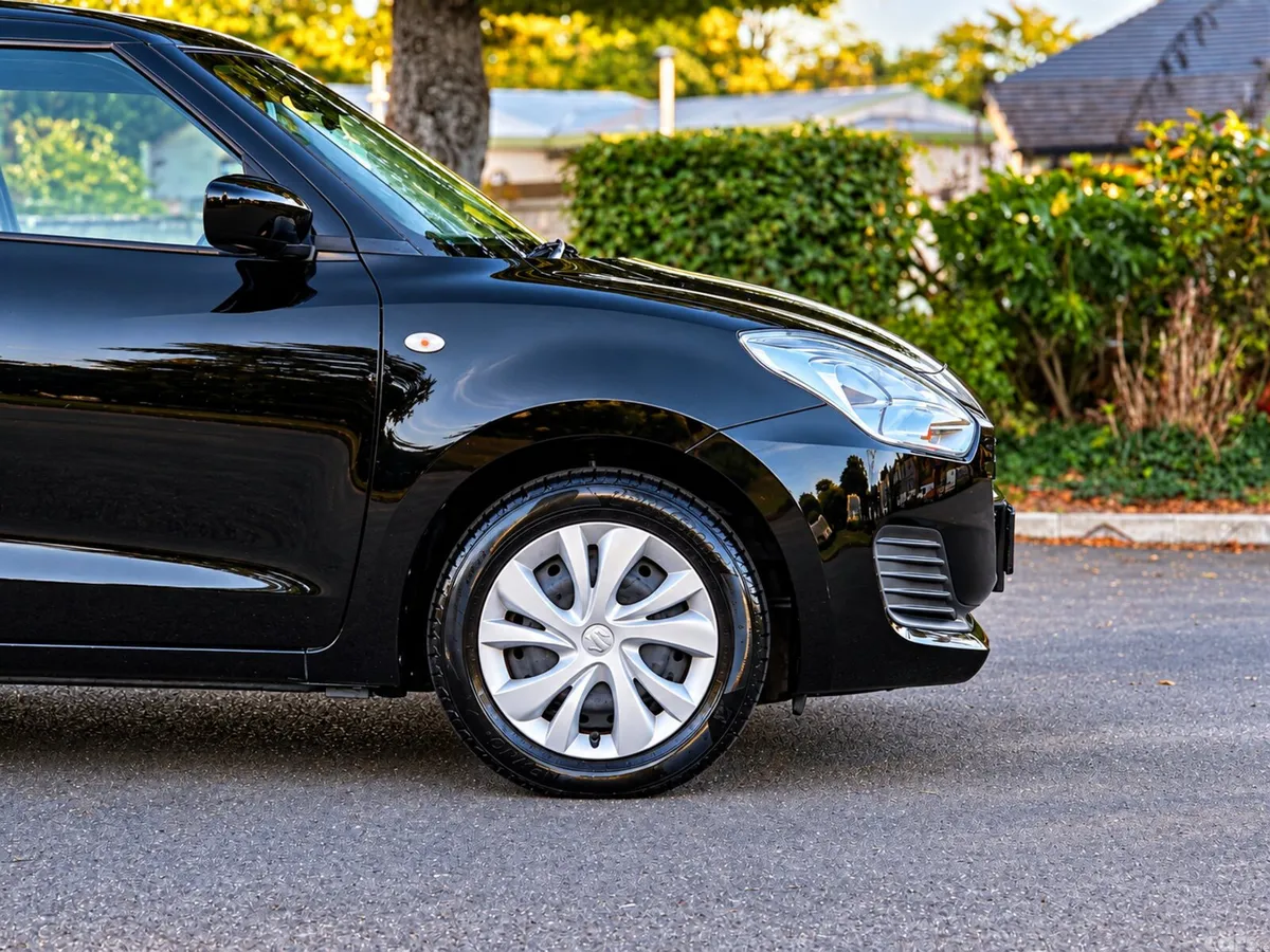 Suzuki Swift Hatchback, Petrol, 2023, Black