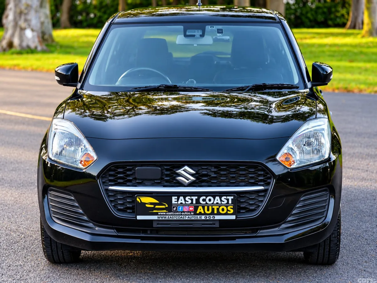 Suzuki Swift Hatchback, Petrol, 2023, Black