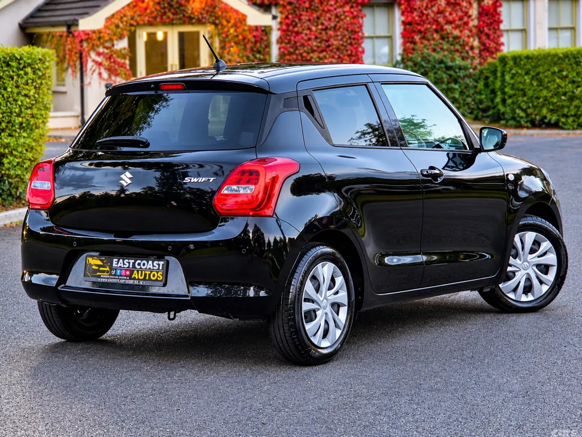 Suzuki Swift Hatchback, Petrol, 2023, Black