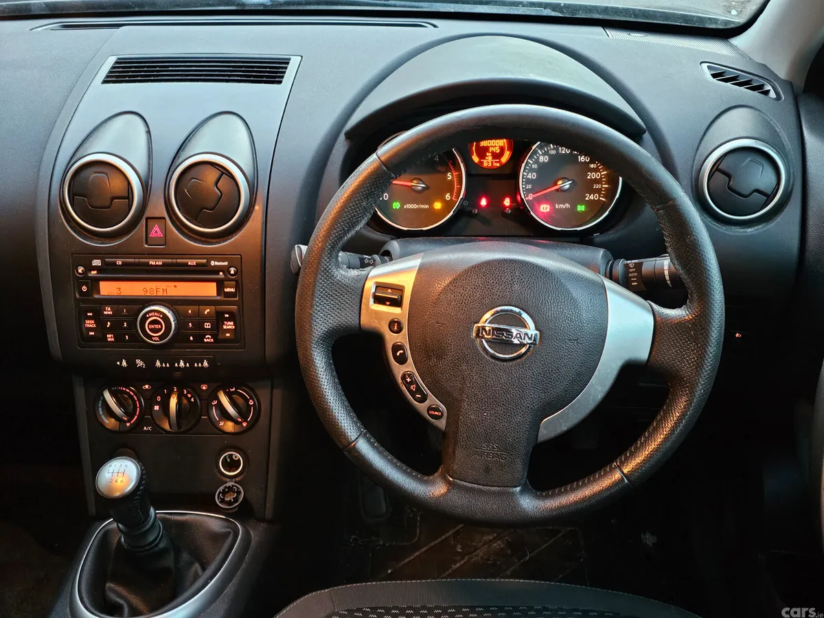 Nissan Qashqai Hatchback, Diesel, 2009, Black