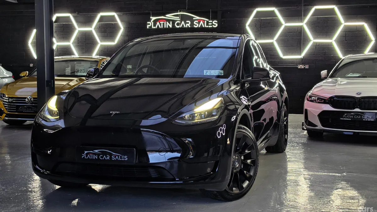 Tesla Model Y MPV, Electric, 2023, Black