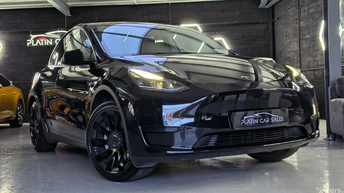 Tesla Model Y MPV, Electric, 2023, Black